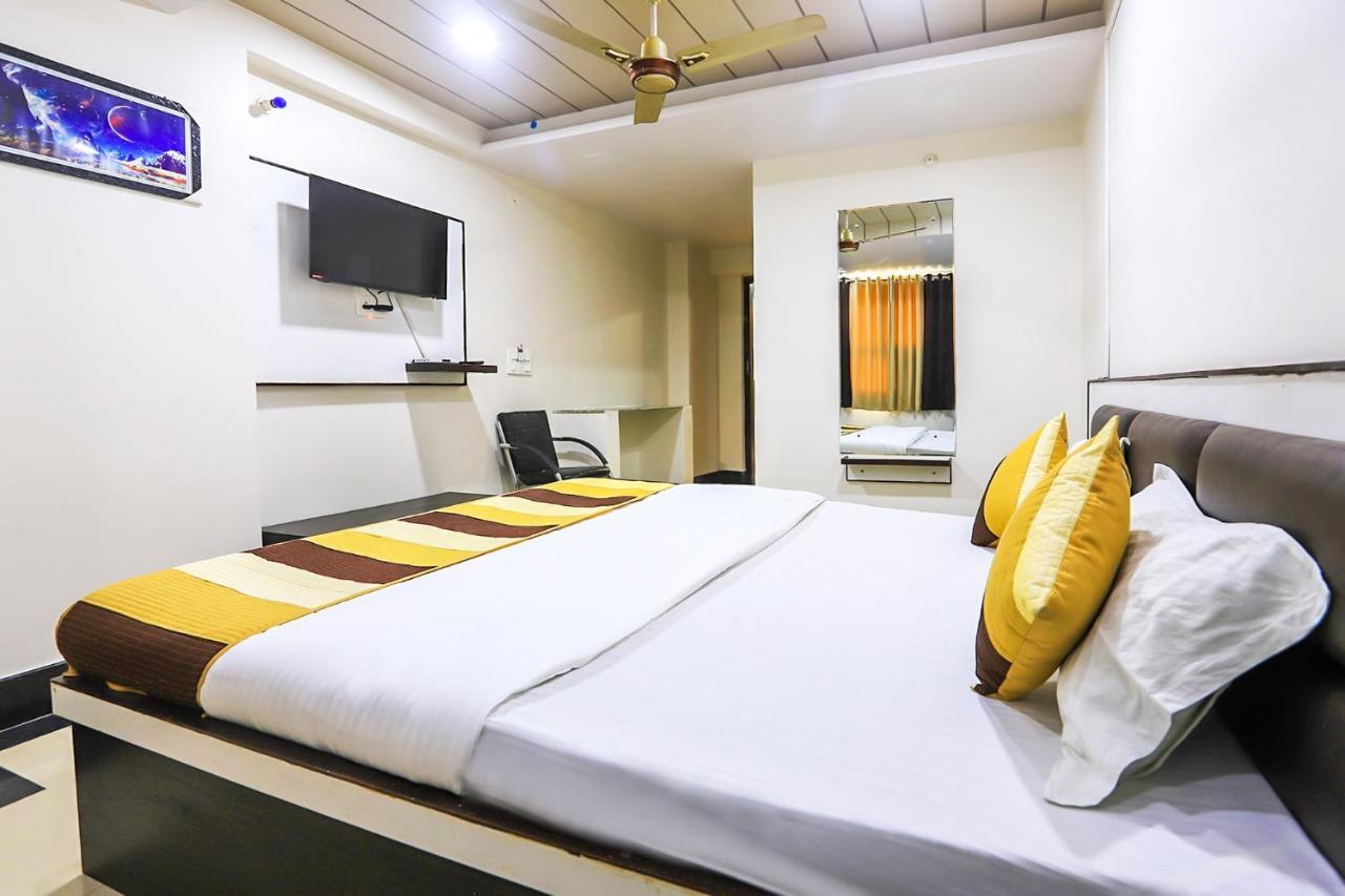 Oyo 11840 Hotel Venus Аджмер Экстерьер фото